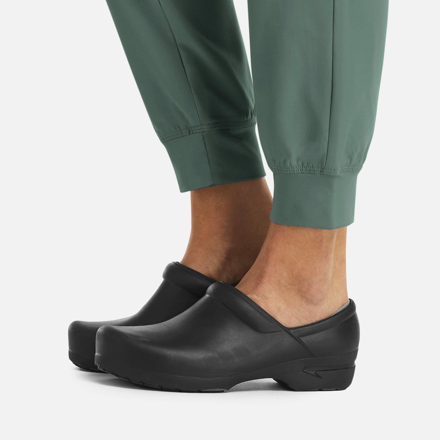 Maevn-Momentum-5092-Moss-05