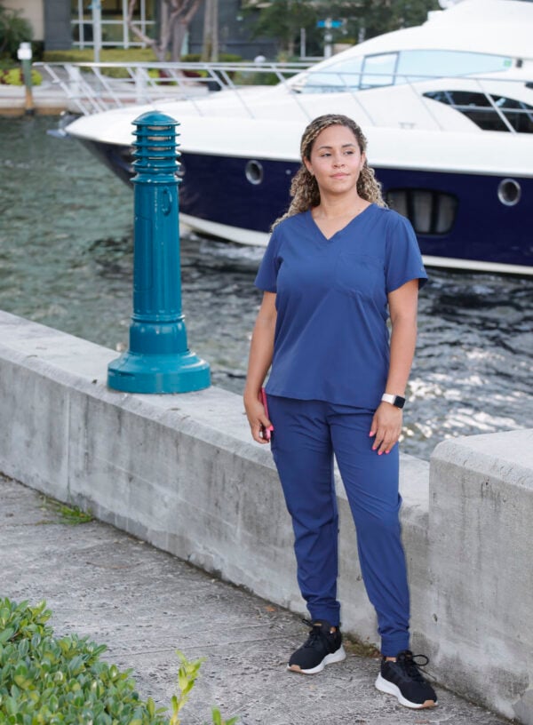 SJ101-One-Pocket-Scrub-Top-Lifestyle-Navy-05
