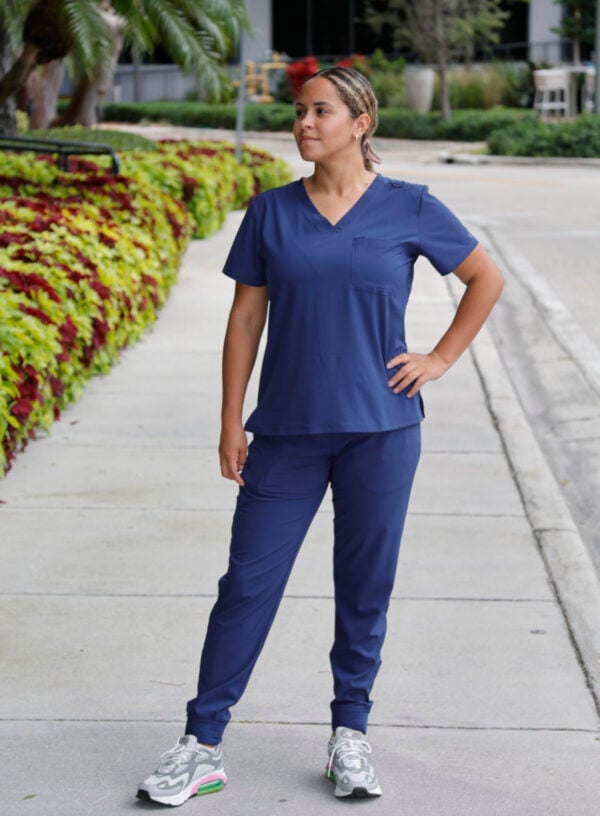 SJ101-One-Pocket-Scrub-Top-Lifestyle-Navy-06
